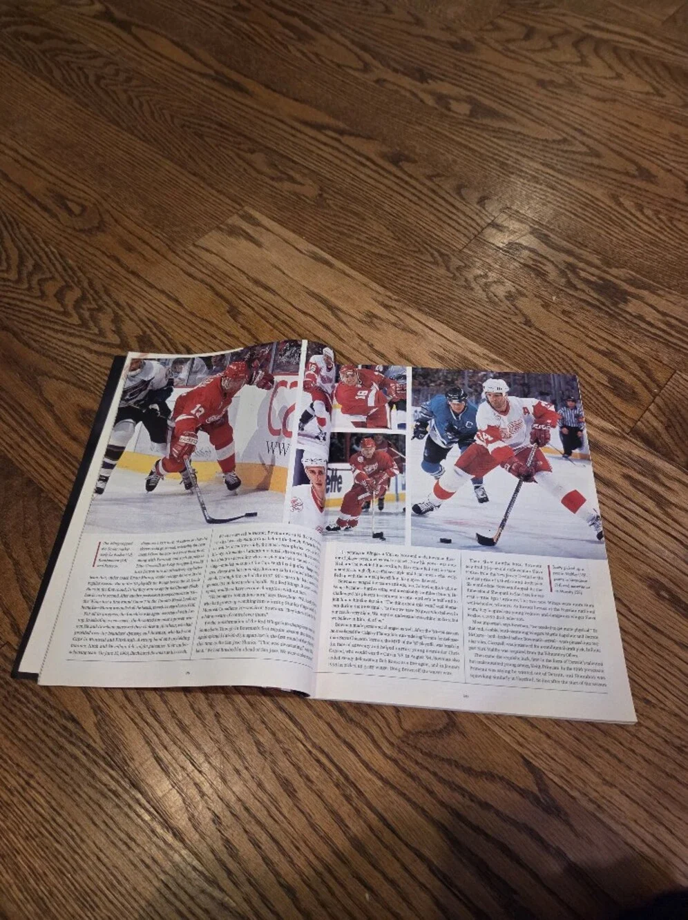 NHL - Sports Illustrated Special Commemorative Issue - Detroit Red Wings 1997-98